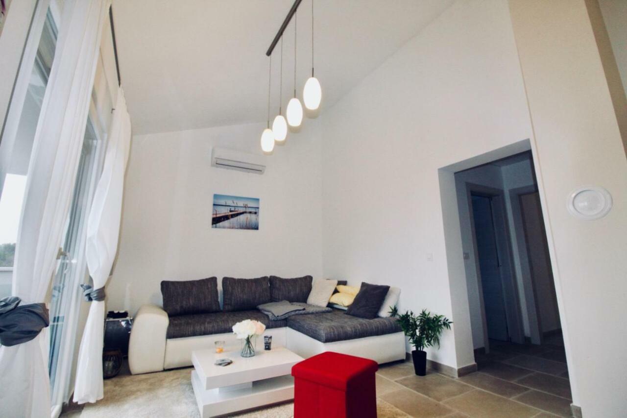 Apartments Ibis Čižići Esterno foto
